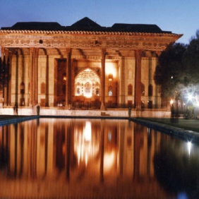 مراکز تفریحی اصفهان در شب