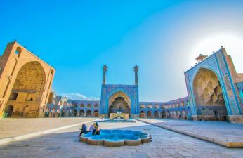 تور یک روزه بازدید از مسجد جامع عتیق